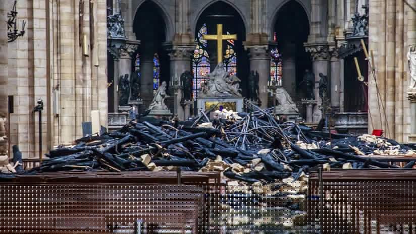Una restauradora argentina sugiere otra posible causa del gran incendio en Notre Dame