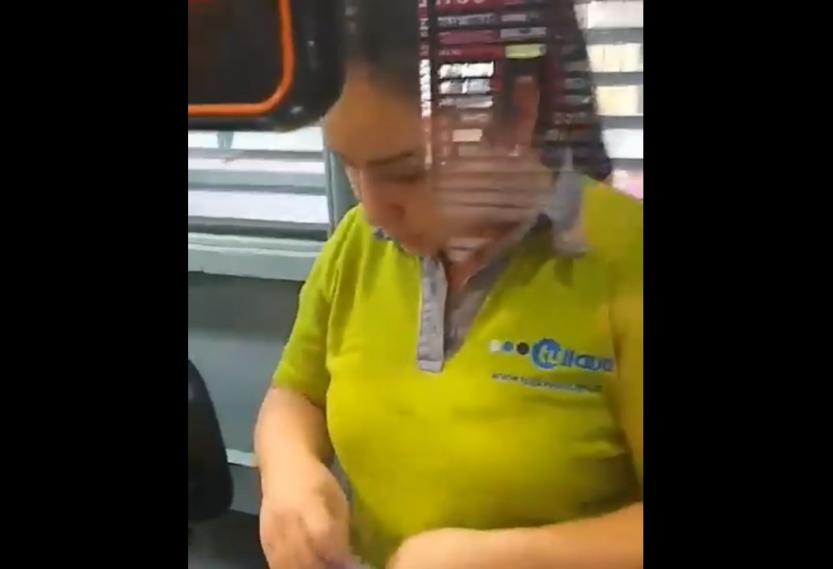 De nuevo funcionaria de Transmilenio se negó a recargar tarjeta por pago con monedas