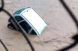 Nuevamente se desborda la quebrada Santa Elena de Medellín