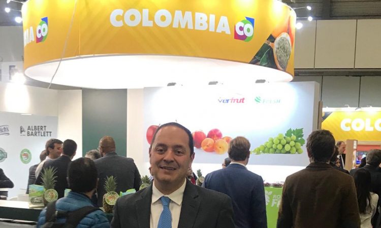 Luis Diego Monsalve reconoce la calidad de los productos colombianos y los comercializa en China