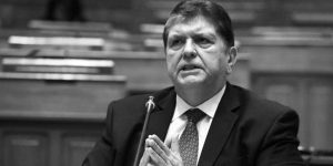 Muere expresidente Alan García tras dispararse en la cabeza al momento de su captura