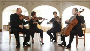 Festival de música Tres Románticos para una Semana Santa en Bogotá.