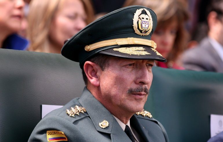 Blu Radio genera encuestas tendenciosas contra el general Nicacio Martínez