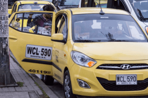 Hombre con arresto domiciliario prestaba servicios como taxista