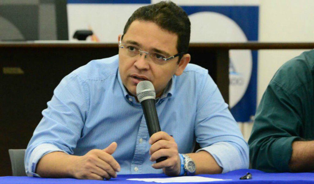 Acusan a alcalde de Santa Marta de desviar $ 1.800 millones para mejorar su imagen