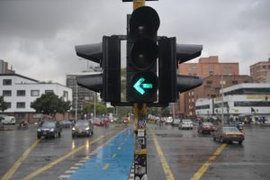 Modernizan semáforos en Bogotá