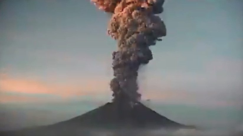 VIDEO: El volcán Popocatépetl de México registra una nueva explosión