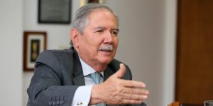 Cámara de Representantes discutirá moción de censura contra ministro de Defensa