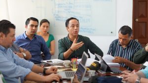 Leonardo Puentes plantea alternativas de solución para familias de cuatro asentamientos de Yopal
