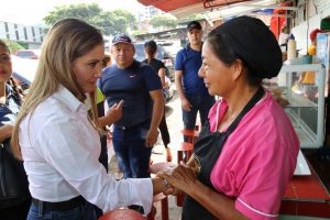 Claudia López apunta al progreso de Bucaramanga