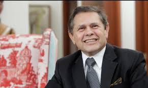 Carlos Mattos interesado en el arte