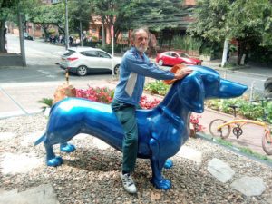 Tour a pie de Bogotá por Jimmy: en tantos Tchotchkes *, así se tambalea la mente
