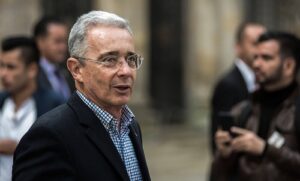 Álvaro Uribe celebra su cumpleaños con un legado imborrable en la historia de Colombia
