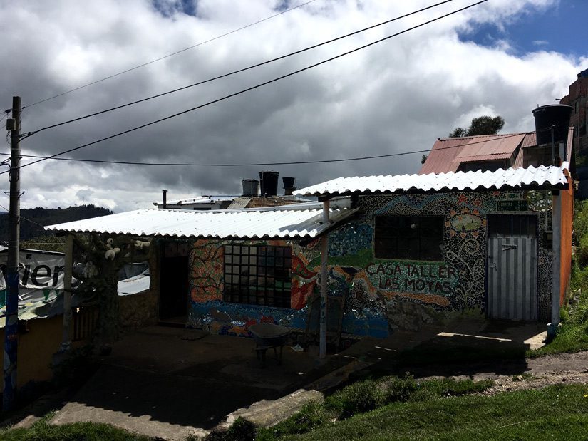 En el barrio San Luis existe la singular Casa Taller Las Moyas
