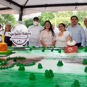 Cúcuta Realiza la Torta Más Grande de los Santanderes