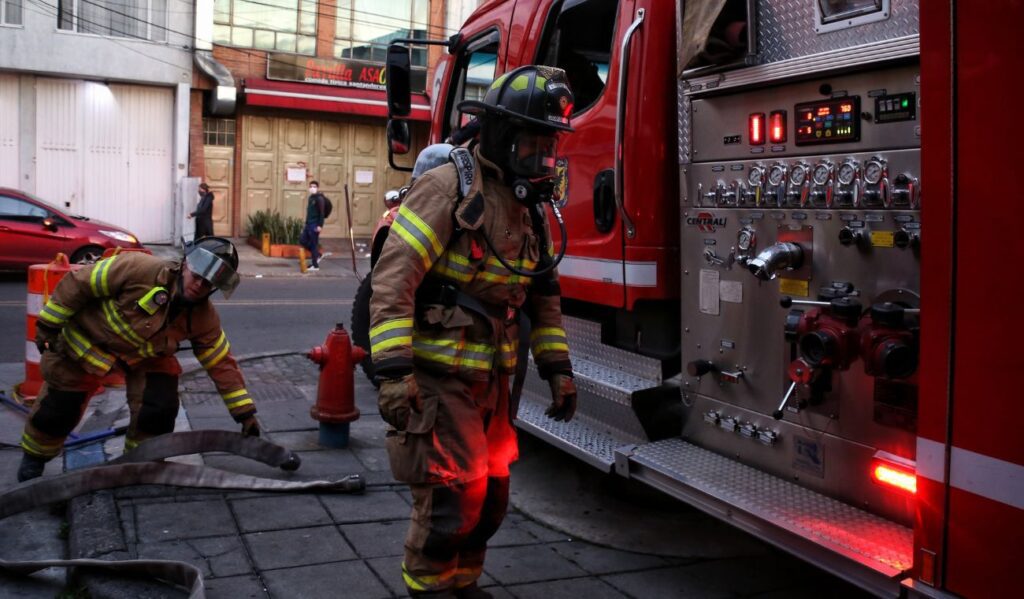 Bomberos se refuerzan en Bosa: incendios ya no serán un problema