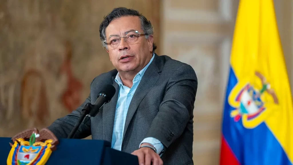 Abren investigación a Petro por publicaciones en X