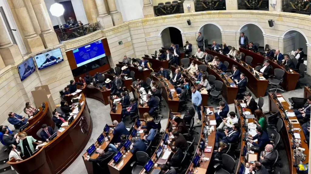 Emergencia económica recibe aval con límites