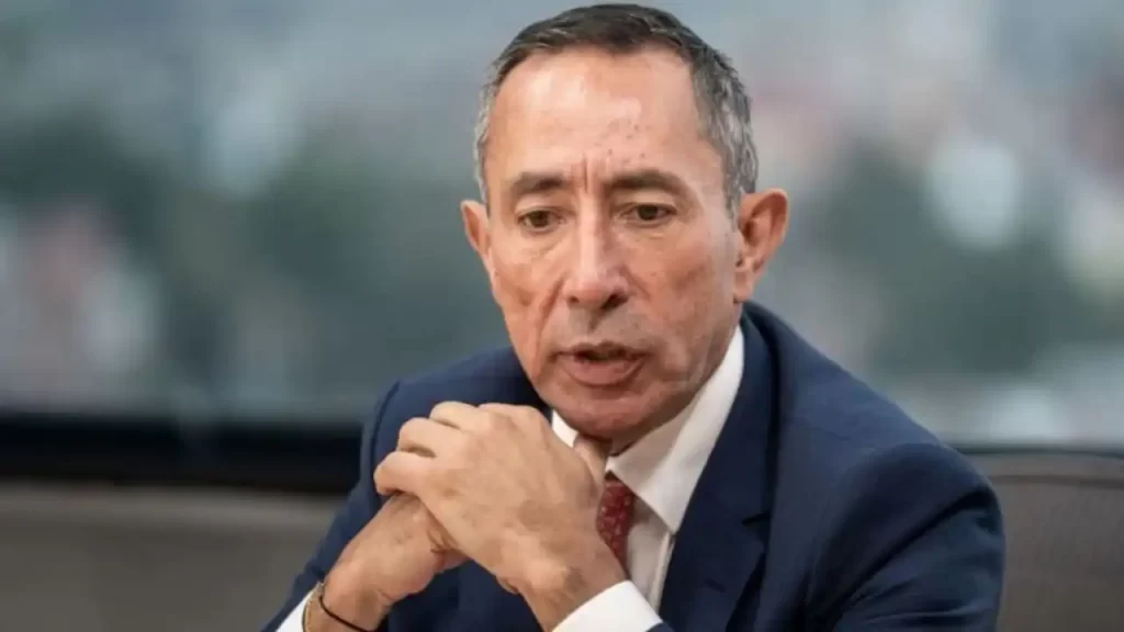 Llaman a juicio a Ricardo Roa por tráfico de influencias