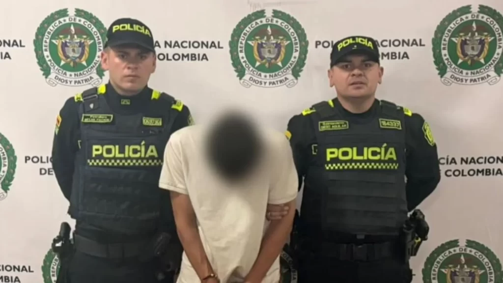 ¡Cayó por sospechoso! Cámaras de seguridad en Bogotá delatan a hombre con orden judicial vigente