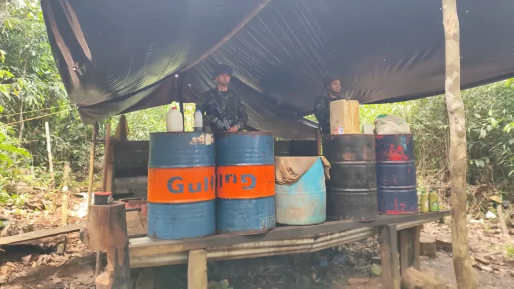 ¡Golpe de 0 millones! Ejército destruye mega laboratorios de coca del Clan del Golfo en Antioquia