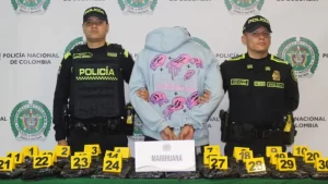 ¡Se les dañó el viaje! Cayeron en El Dorado con 33 kilos de marihuana en el equipaje de bodega