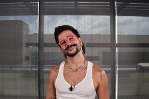 Camilo cerrará su gira mundial en Bogotá: irá al Movistar Arena con el «Camilo Worldwide Tour 2026»