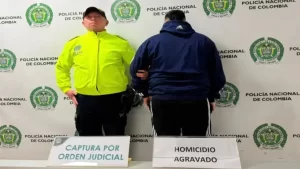 Capturan a adolescente por homicidio de un niño en Bogotá