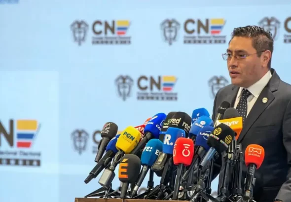 Cristian Quiroz renunció a la presidencia del CNE