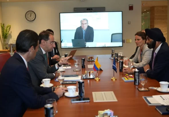 Gobierno entrante y FMI acuerdan ruta técnica para revisar las finanzas públicas de Colombia Gobierno entrante y FMI acuerdan ruta técnica para revisar las finanzas públicas de Colombia