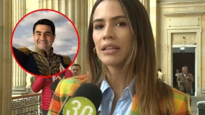 Mafe Carrascal posesionó a Simón Bolívar y recordaron que dijo que en Colombia se trabajan 60 horas al día