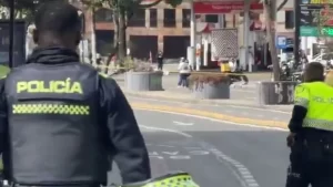 Reabren la Séptima tras alerta por objeto sospechoso Reabren la Séptima tras alerta por objeto sospechoso