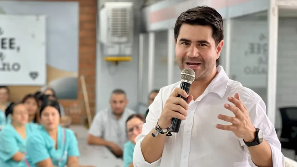 Simón Molina de Creemos es Primer Vicepresidente de la Cámara