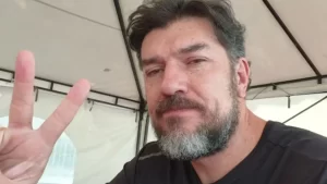 ¡Lo escopolaminaron y saquearon su vivienda! Famoso actor terminó en el hospital tras violento atraco