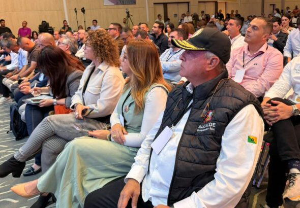 ¡GESTIÓN HISTÓRICA EN EL EJE CAFETERO! EL ALCALDE ROBERTO JIMÉNEZ POSICIONA A DOSQUEBRADAS A LA VANGUARDIA DE LA INVERSIÓN NACIONAL
